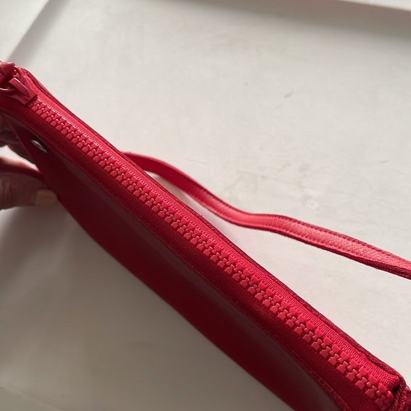 Gap wristlet / clutch - Picture 10 of 10